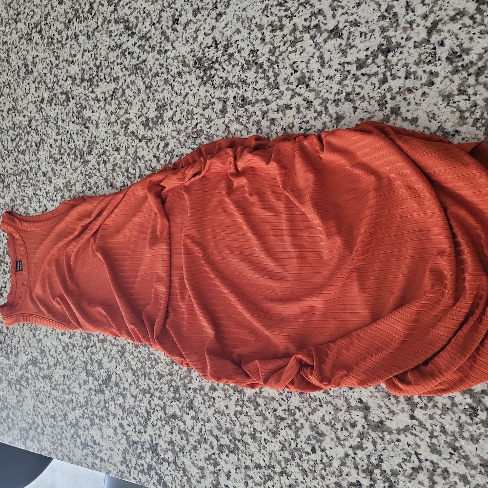 Solid Ruched Bodycon Dress - Picture 4 of 5